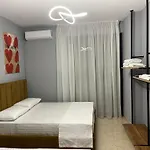 Super House 2 Blloku - 3 * Tirana