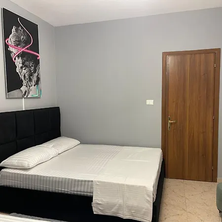 Super House 2 Blloku - 3 Тирана