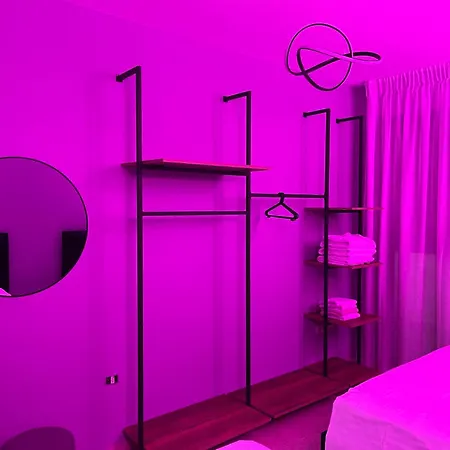 Super House 2 Blloku - 3 Апартаменты Тирана