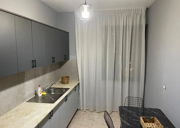 Super House 2 Blloku - 3 * טיראנה